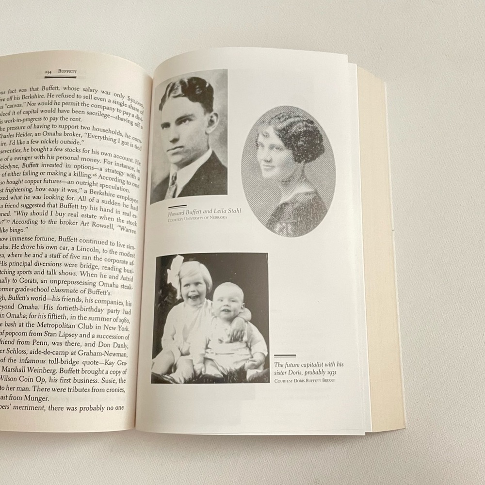 Buffet The Making of an American Capitalist Published 2008 - Picture 7 of 13
